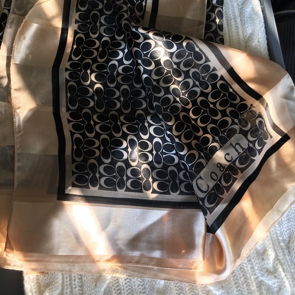 Coach Scarf - Picture 6 of 6